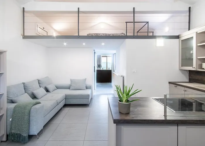 The View Hermes Art *